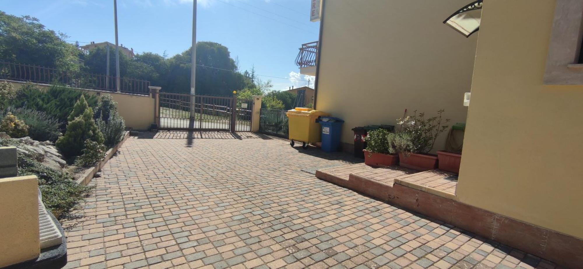 Complesso Turistico Aurora - Camere B&B Poggio Picenze Zewnętrze zdjęcie